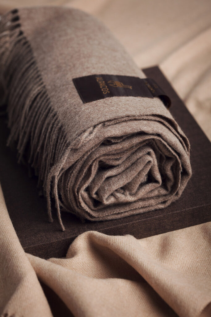 rudos-spalvos-pledas-123-1