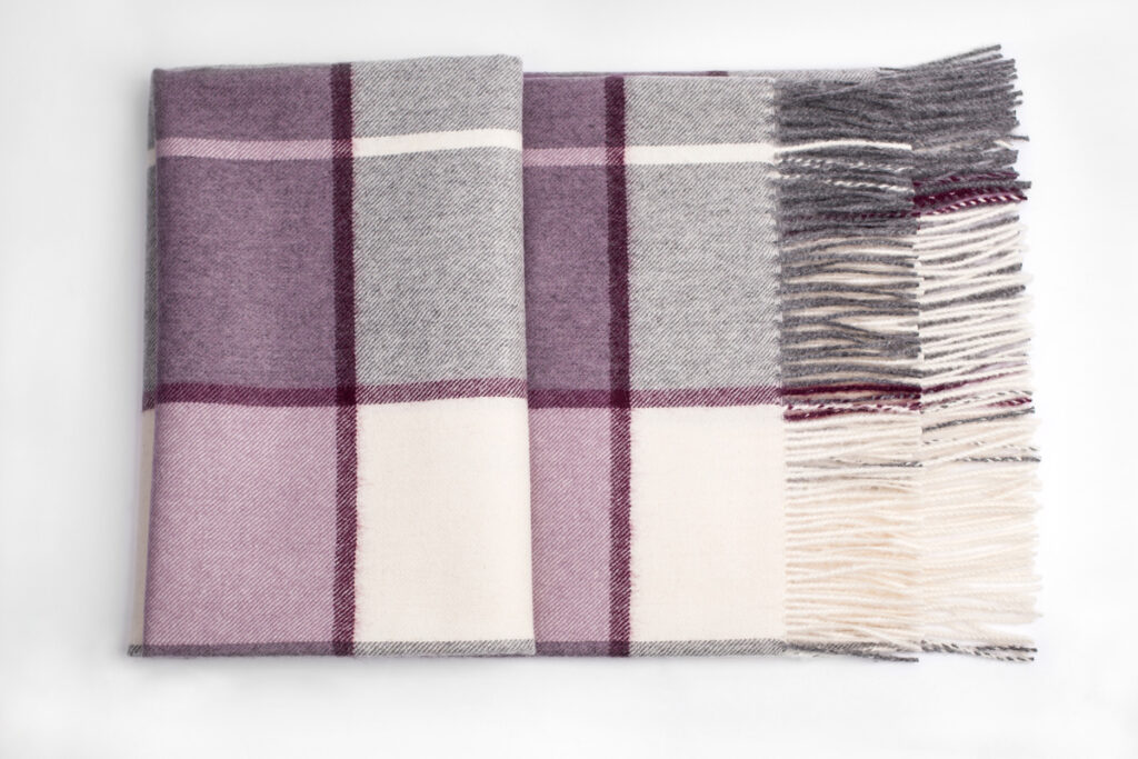 rozines-spalvos-languotas-pledas-174-1