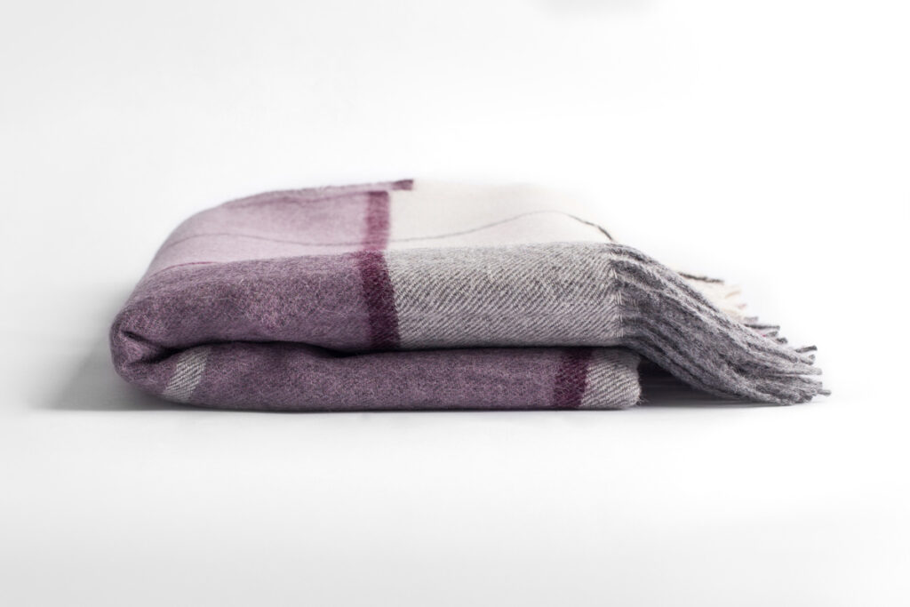 rozines-spalvos-languotas-pledas-174