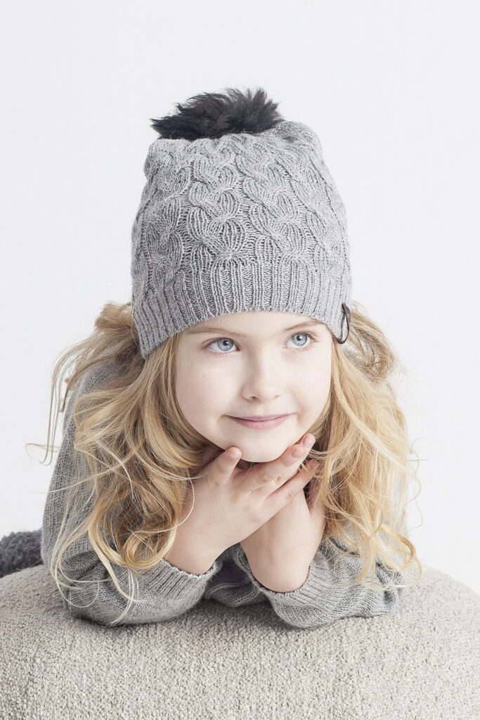 nixi-pilka-su-juodu- bumbulu