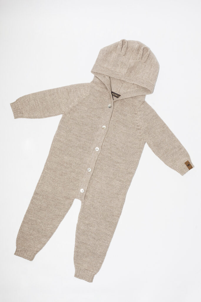 megztas-rusvas-romperis-kombinezonas-kudikiui-1