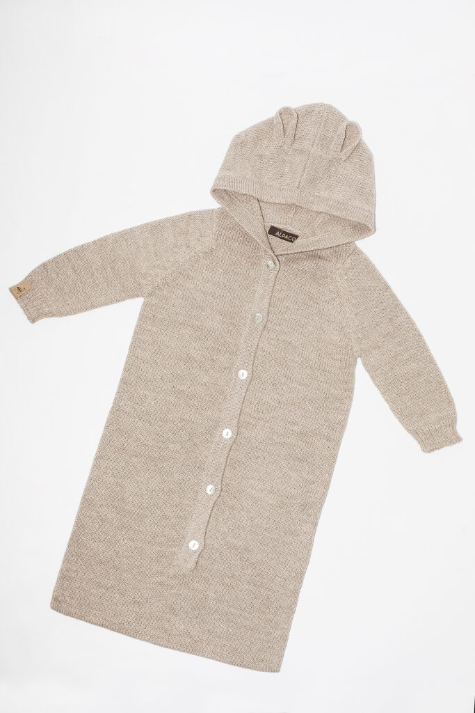 megztas-rusvas-romperis-vokas-kudikiui-1