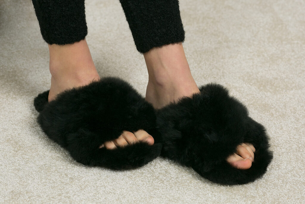 Ariela, juodos spalvos