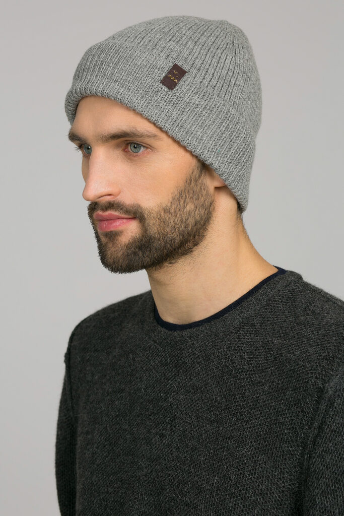 Kepurė Rosario, šviesiai pilkos spalvos