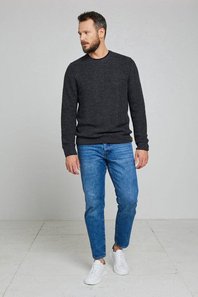 Megztinis su kontrastinga apykakle Liam, tamsiai pilkos spalvos