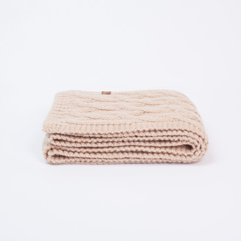 Pynių rašto šalikas Mia, smėlio spalvos2