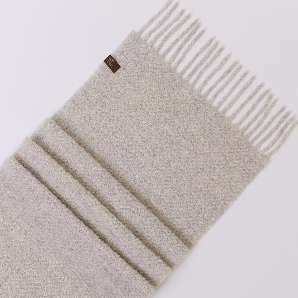 Boucle“ audinio alpakos-šilko šalis, pilkos spalvos1 (1)