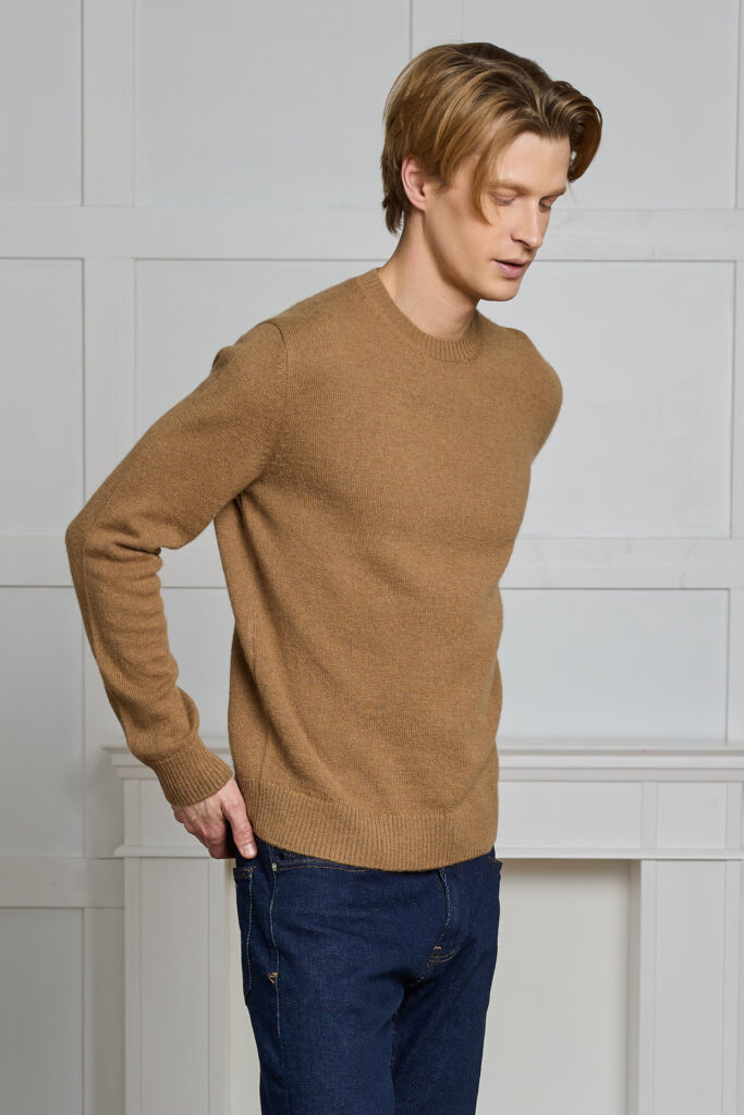 Klasikinis megztinis Francisco, kupranugario spalvos6