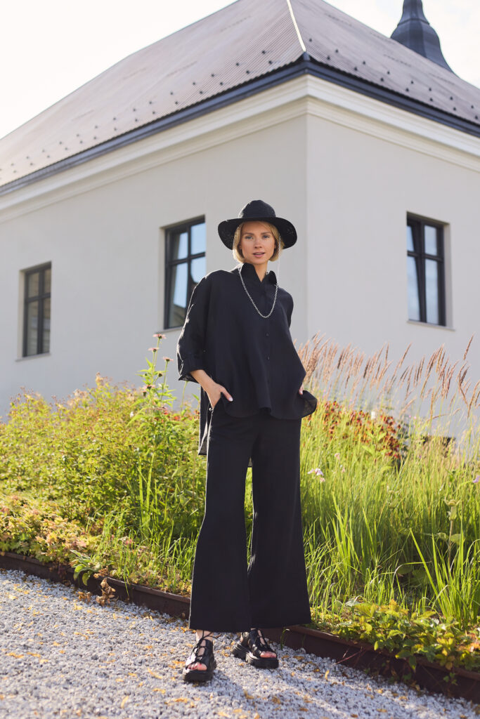 Lininiai marškiniai su apykakle Carito, juodos spalvos3 (1)