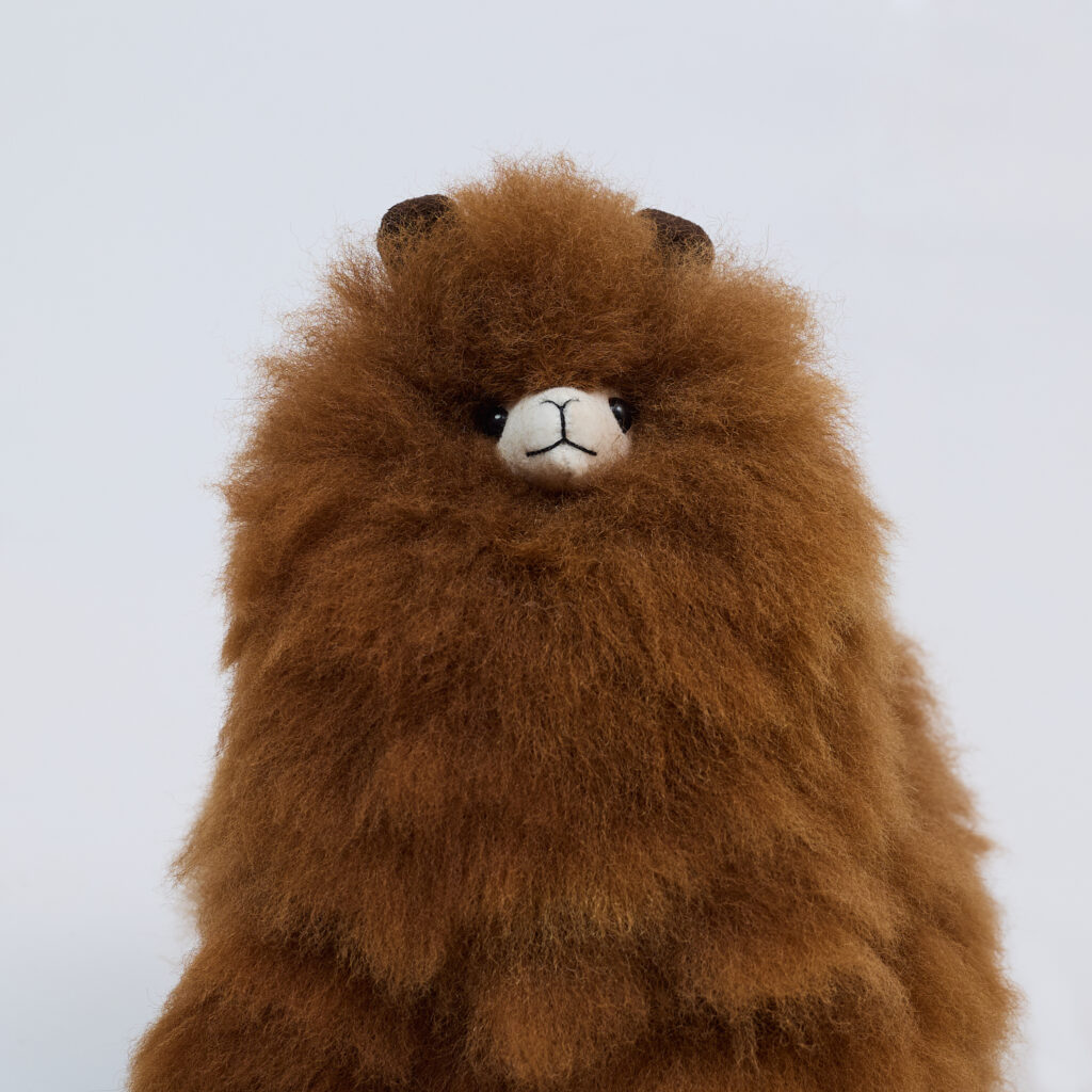 Alpakiukas Renzo, karamelinės spalvos (23 cm)1