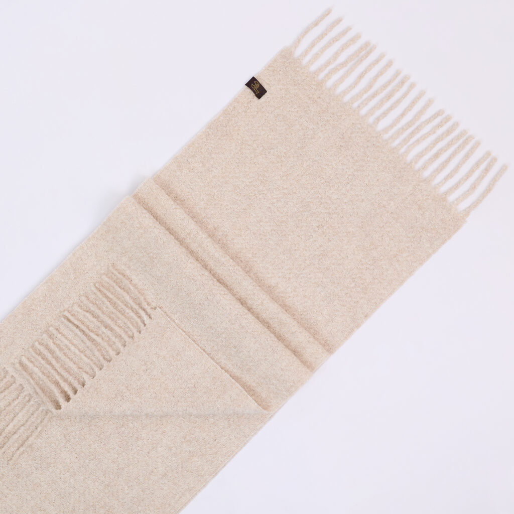 Boucle“ audinio alpakos-šilko šalis, šampano spalvos5 (1)