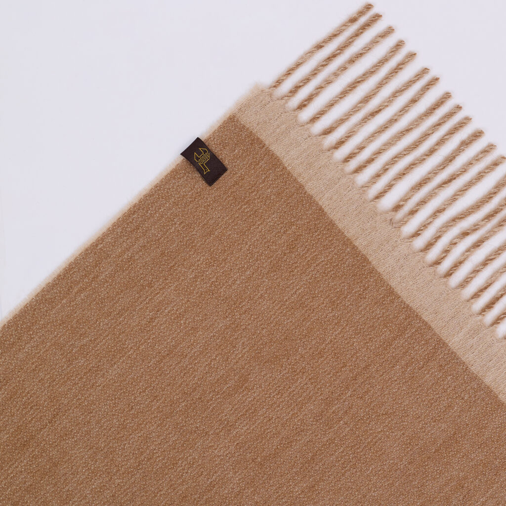 Dvipusis kapučino-smėlio spalvos šalikas3