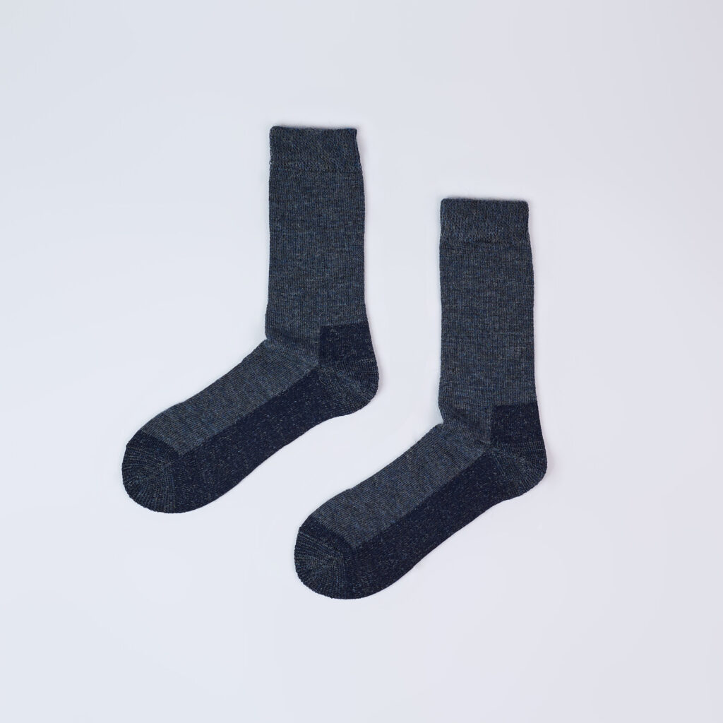 Dviejų spalvų kojinės, tamsiai mėlynos-mėlynos spalvos