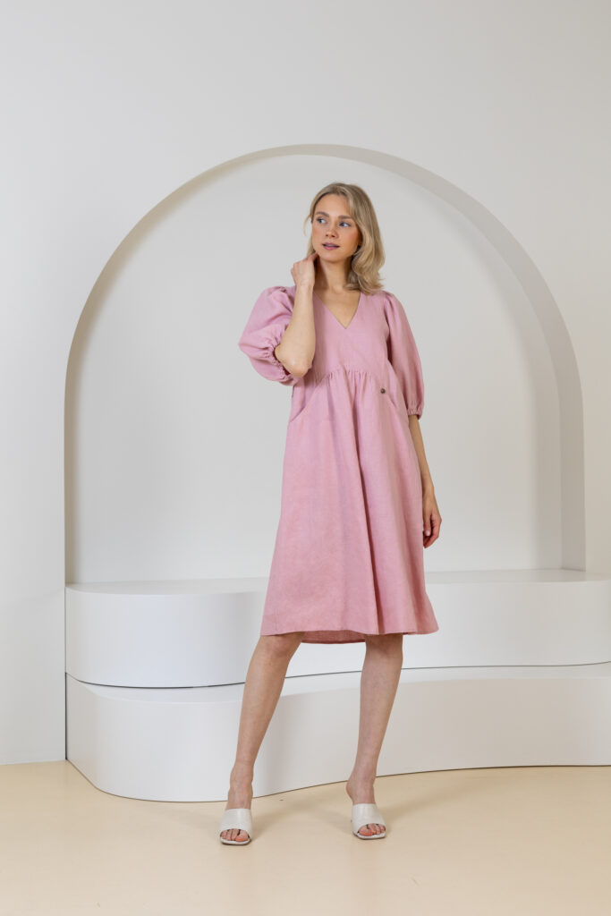 Lininė suknelė su kišenėmis Trujillo, rožinės spalvos