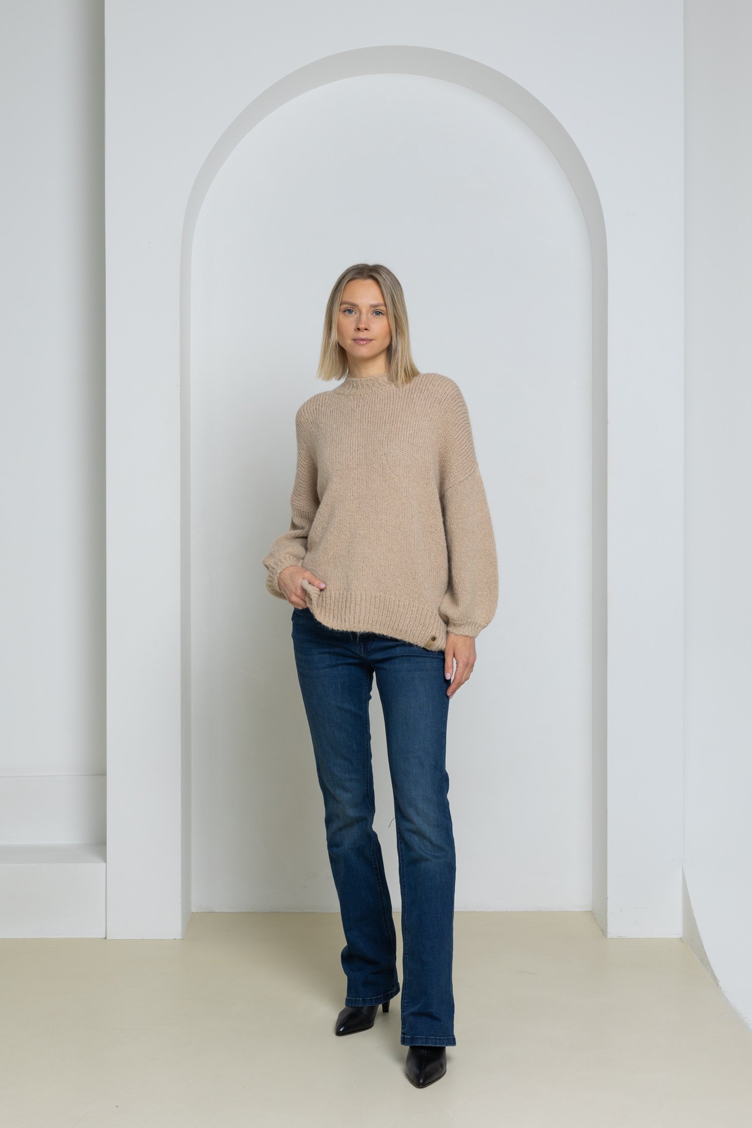 Megztinis pūstomis rankovėmis Stella - Image 45