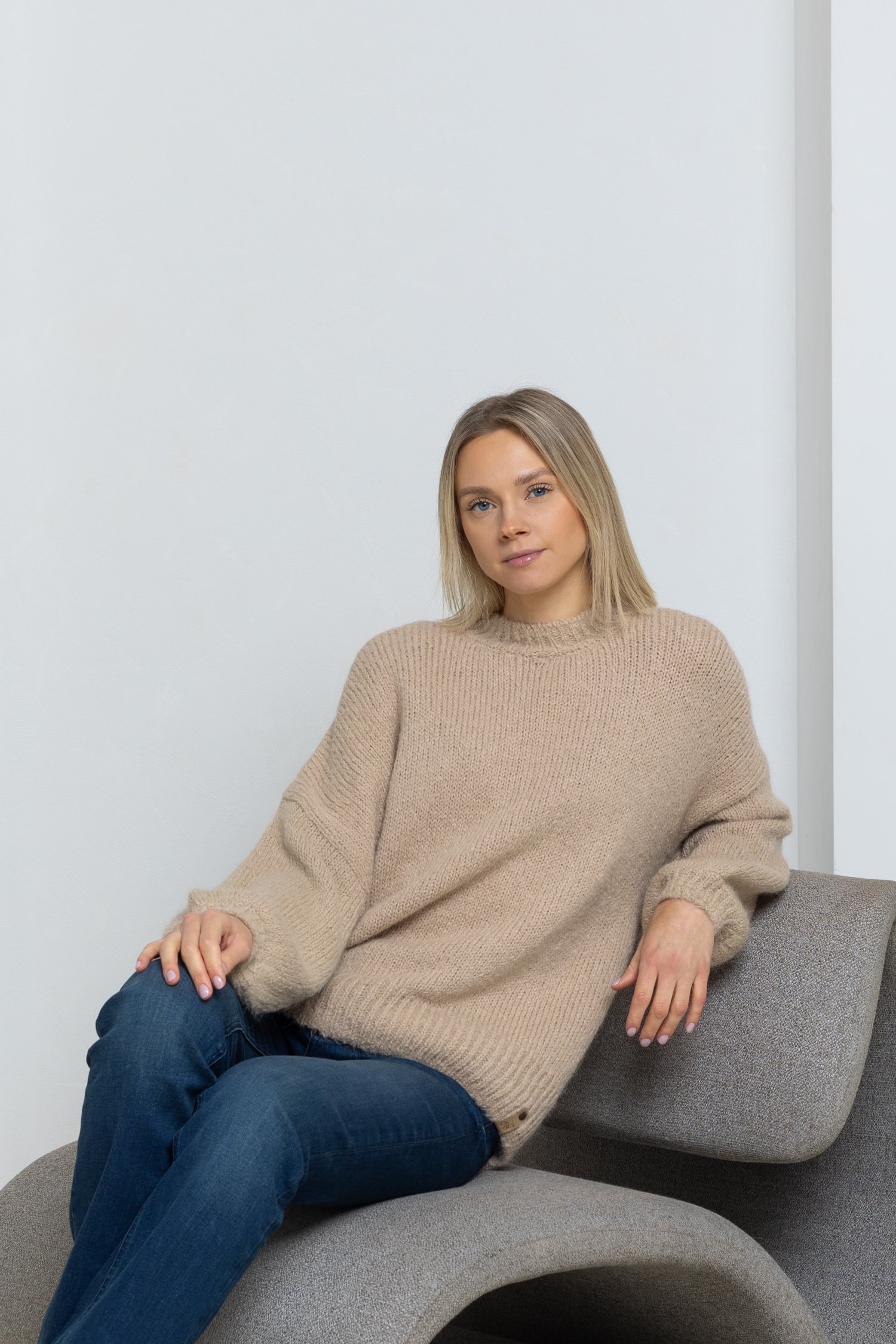 Megztinis pūstomis rankovėmis Stella - Image 47